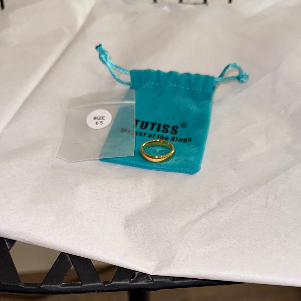 Tungsten 4mm Gold band